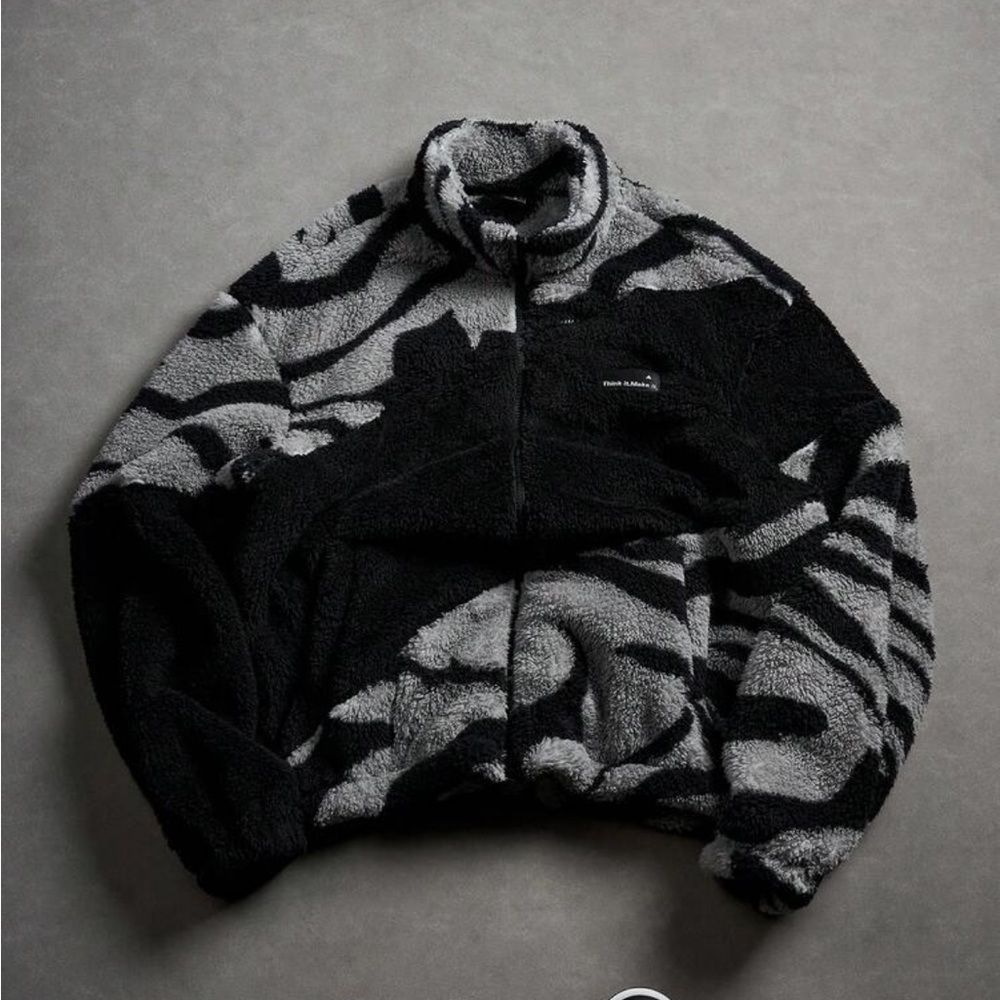 Black and Gray Patterned Men's Sweater